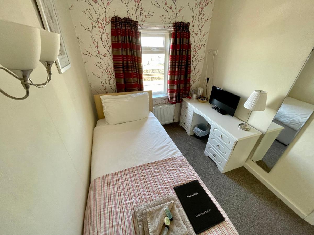 Windsor Park Hotel ブラックプール エクステリア 写真