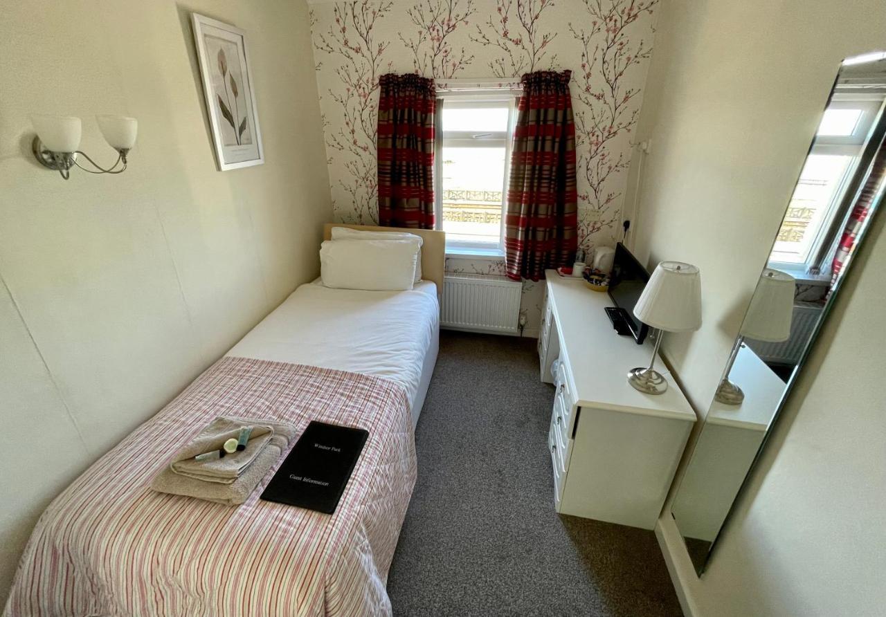 Windsor Park Hotel ブラックプール エクステリア 写真